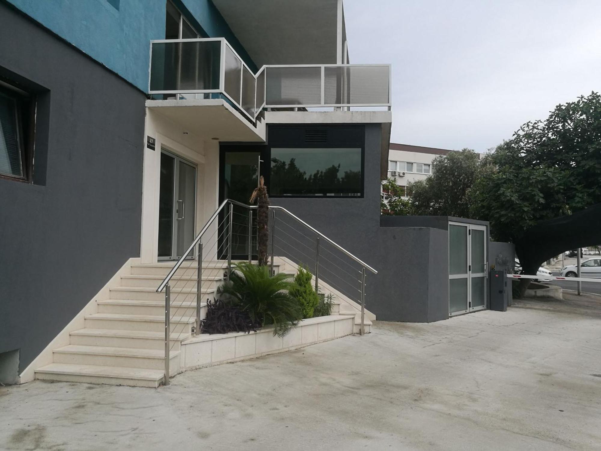 Ensuite Stay Rooms Split Luaran gambar