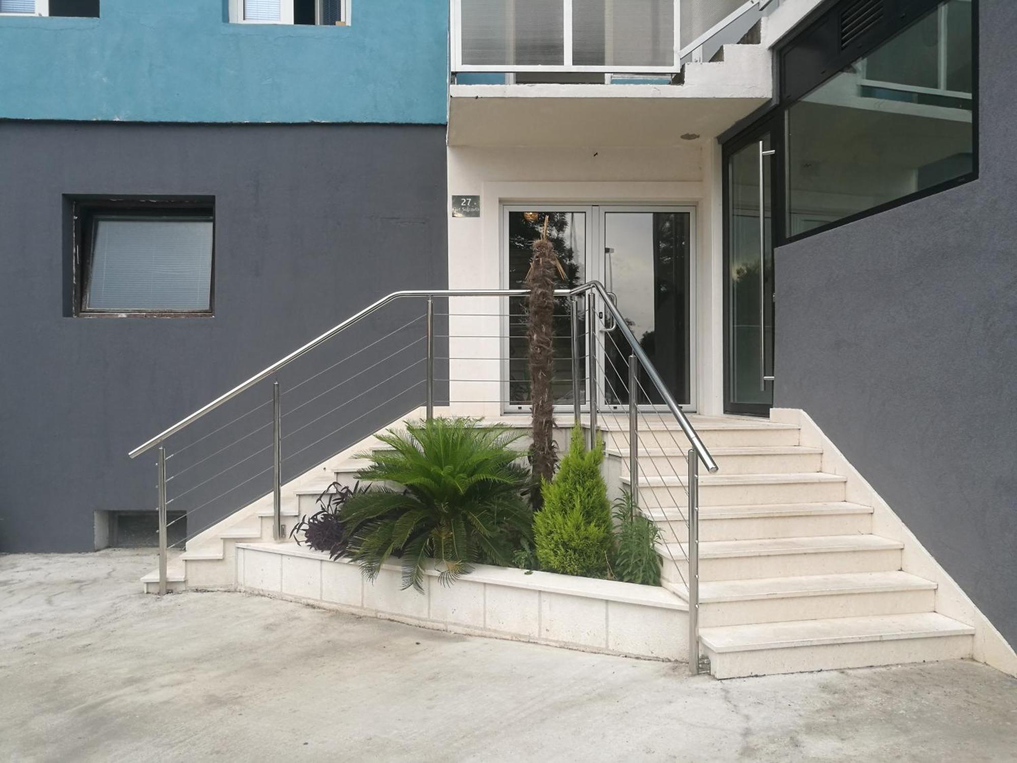 Ensuite Stay Rooms Split Luaran gambar