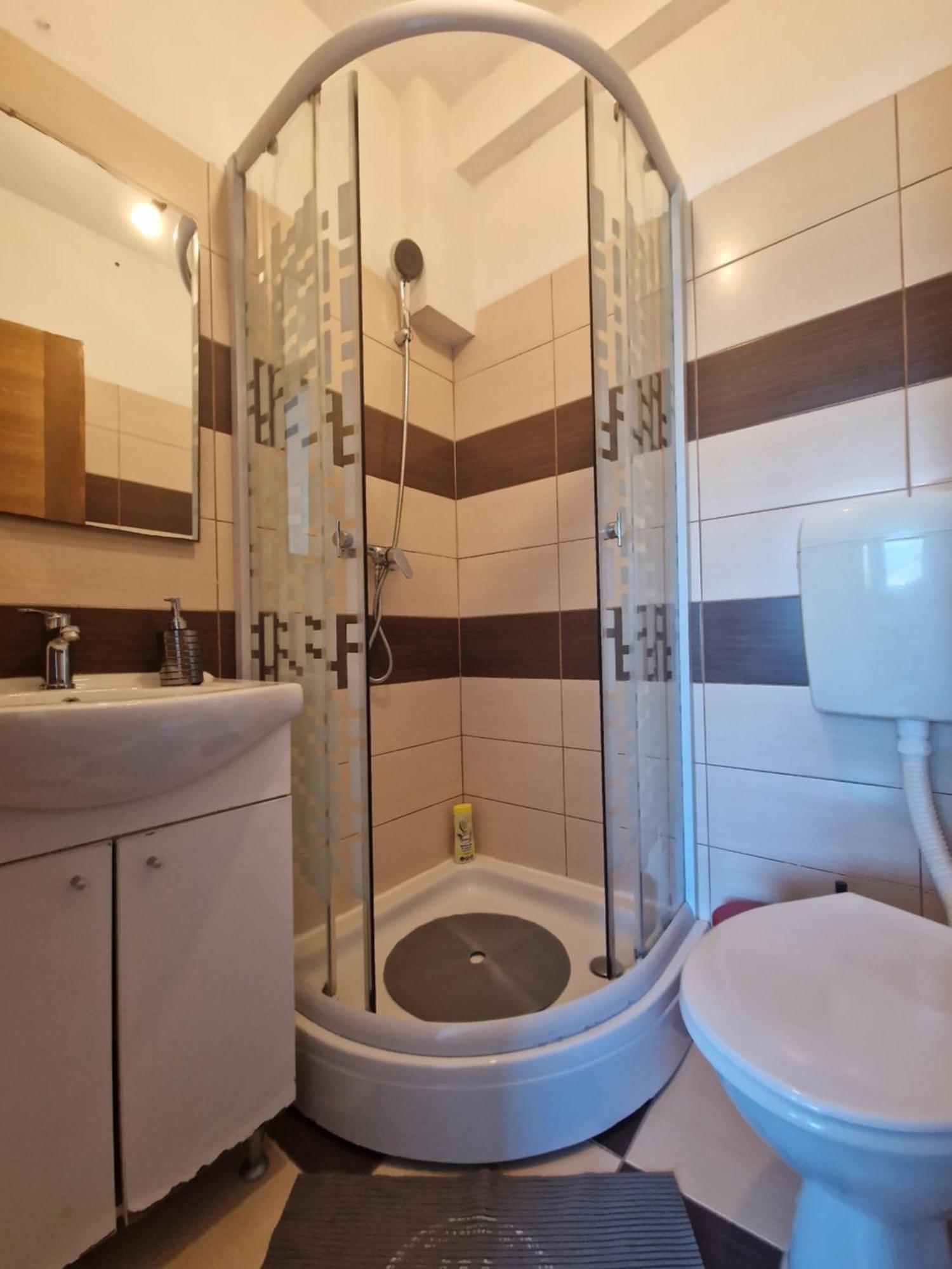Ensuite Stay Rooms Split Luaran gambar